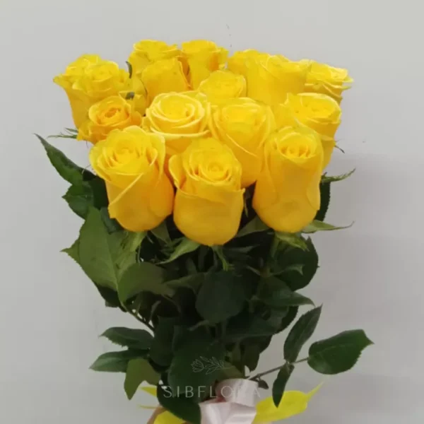 Букет из 15 желтых роз