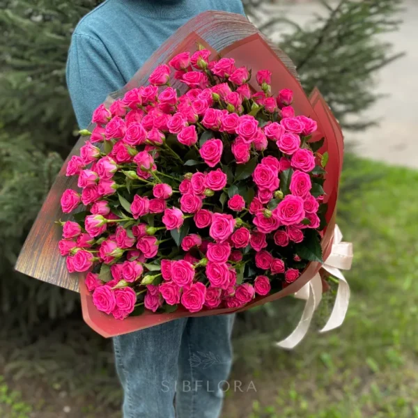 Букет из 27 кустовых роз