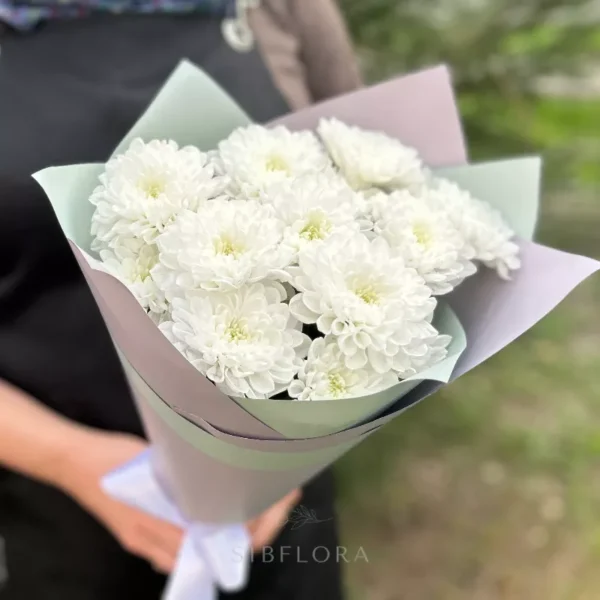 Букет из 3 белых хризантем