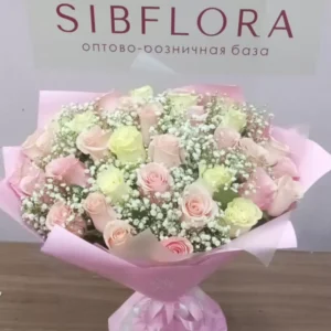Букет из 35 розы и гипсофилы