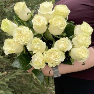 Букет из 15 роз Мондиаль №408