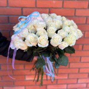 Букет из 51 белой розы №441