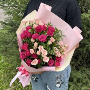 Букет из 11 кустовых роз №452