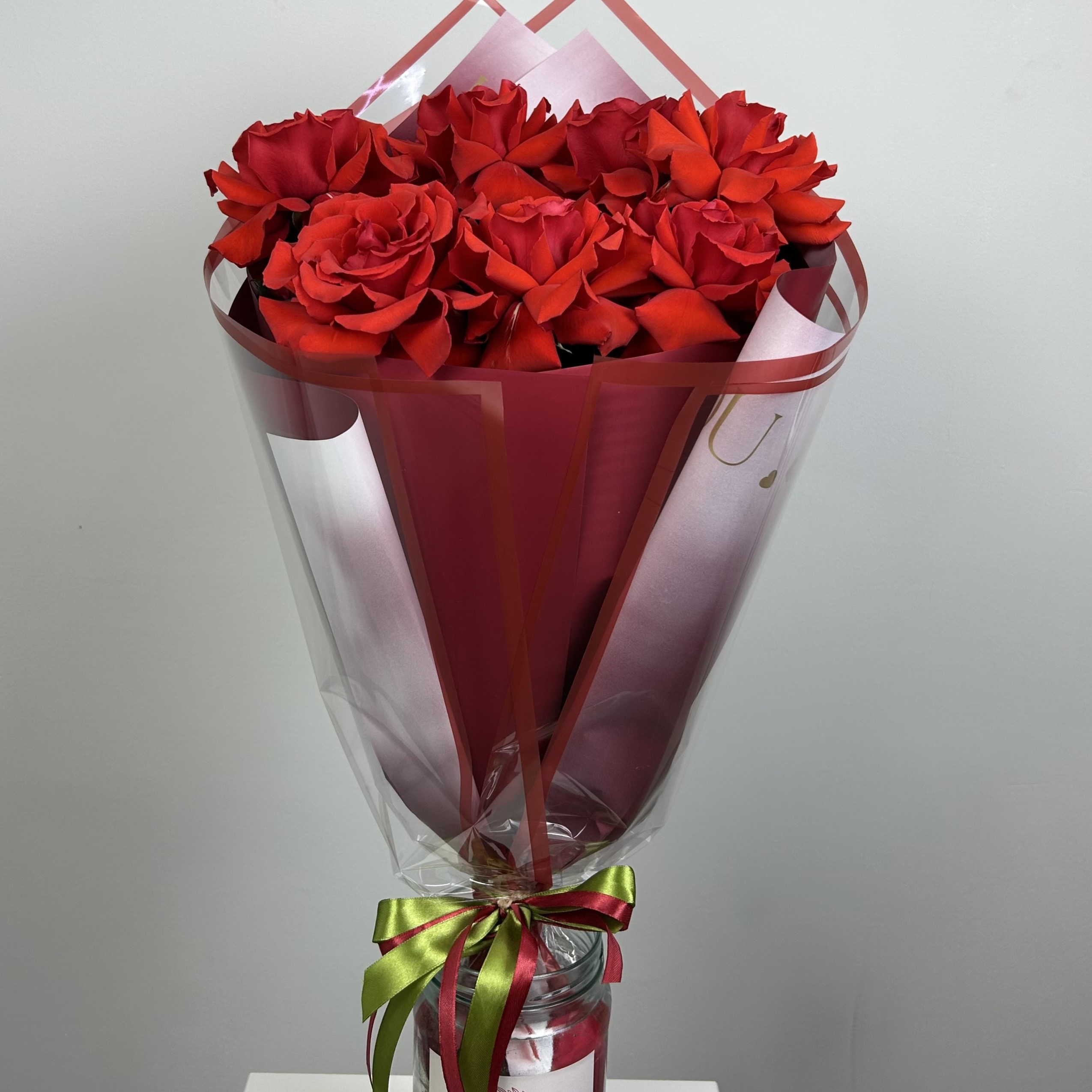 buket-iz-7-francuzskih-roz-493-2