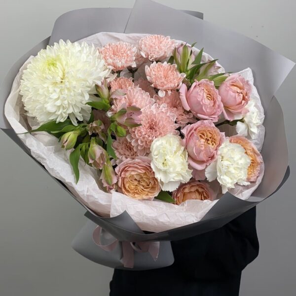 buket-iz-hrizantem-s-alstromeriej-506