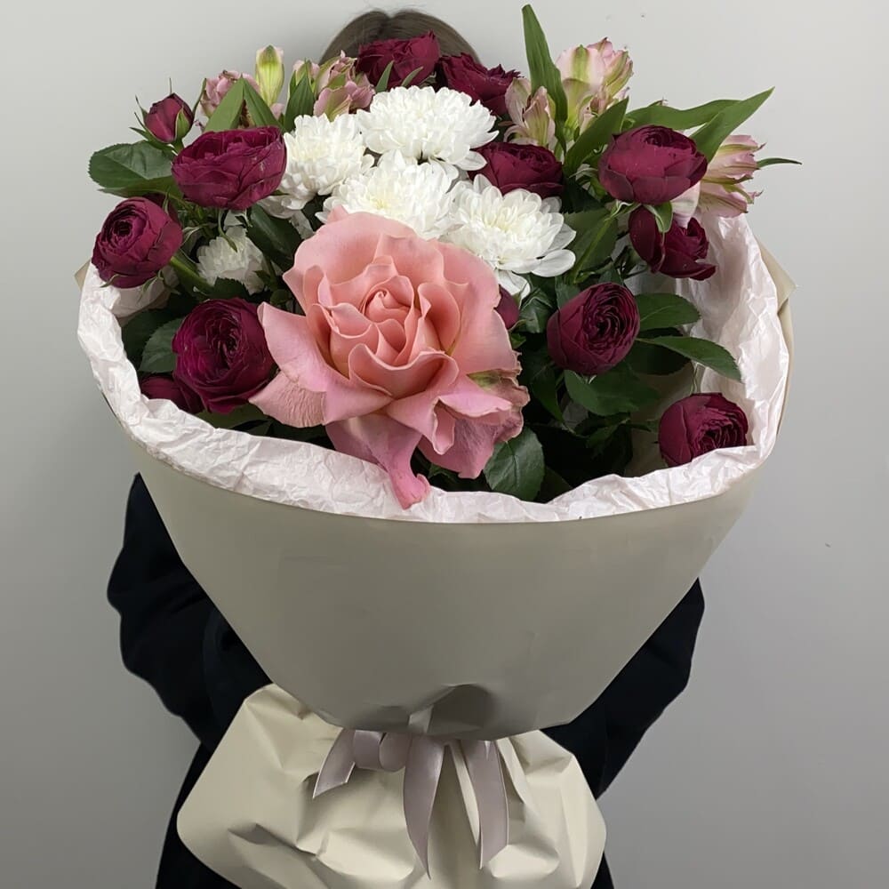 buket-iz-kustovyh-roz-s-alstromeriej-507-2 buket-iz-kustovyh-roz-s-alstromeriej-507-2