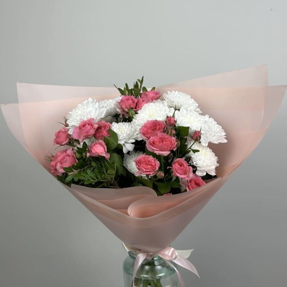 Букет из хризантем и кустовой розы №534 Букет из хризантем и кустовой розы №534