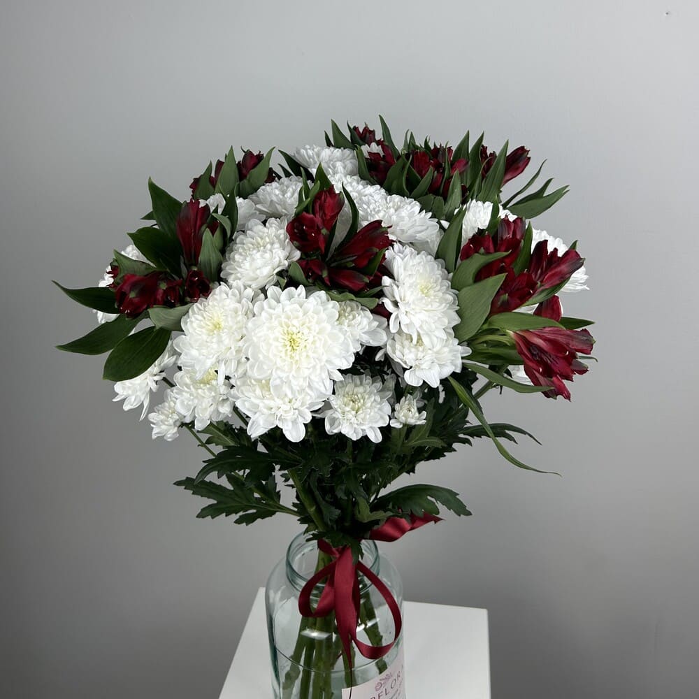 Букет из хризантем и альстромерии №532 Букет из хризантем и альстромерии №532