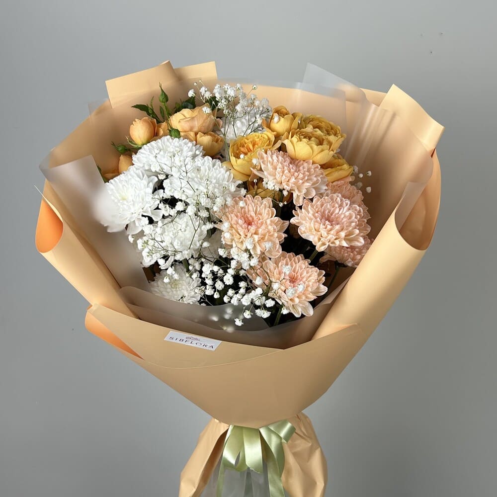 Букет из хризантем, кустовой розы и гипсофилы №439 Букет из хризантем, кустовой розы и гипсофилы №439