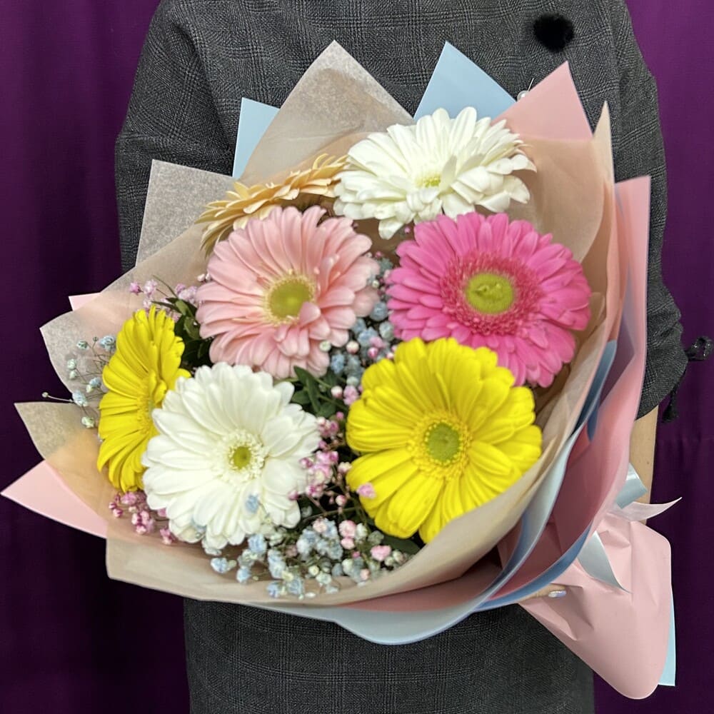 buket-iz-gerber-i-gipsofily-518-3