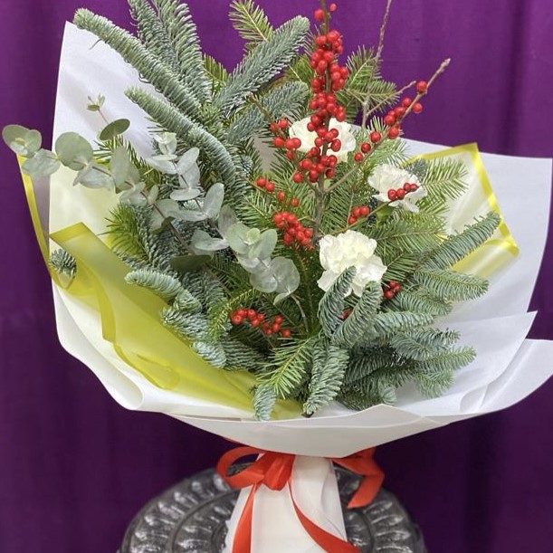novogodnij-buket-iz-nobilisa-519-2 novogodnij-buket-iz-nobilisa-519-2