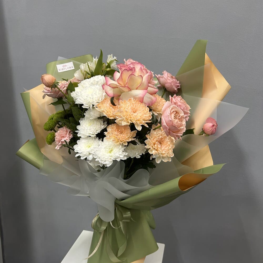 Букет из хризантем, кустовой розы и альстромерии №543 Букет из хризантем, кустовой розы и альстромерии №543